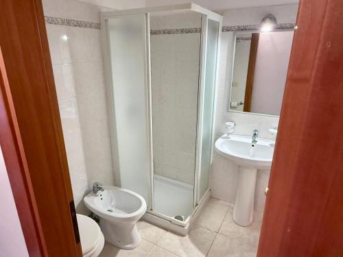 Ванная комната в Malvischi Guesthouse - Garden & Pool