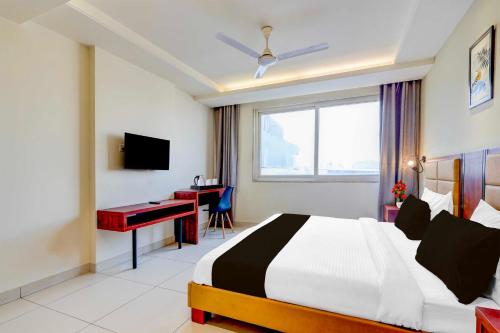 Katil atau katil-katil dalam bilik di Collection O Sector 39 Medanta
