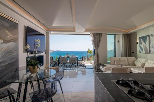 SEA BREEZE Luxury Appt