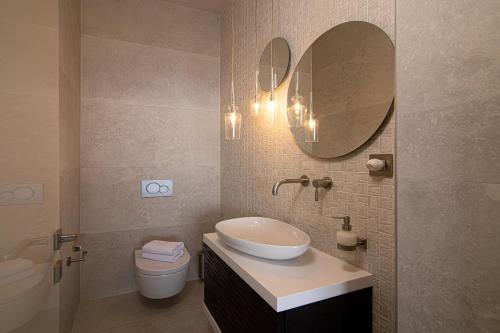 SEA BREEZE Luxury Appt