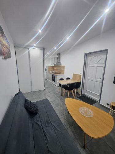 Photo de la galerie de l'établissement h studio 4 places, à Saint-Quentin