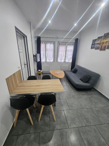 Photo de la galerie de l'établissement h studio 4 places, à Saint-Quentin