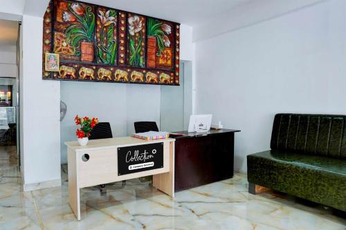Lobi atau kawasan kaunter penerimaan di Collection O Hosur Road PES University