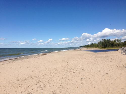 Brennan Beach Lakeview Park Model 1 – Photos 3