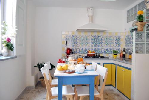 Una cocina o cocineta en DF bed and breakfast