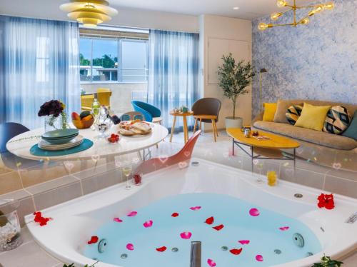 Southerlies Condominium Onna