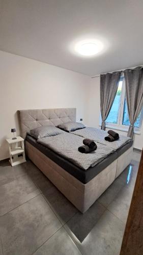 Moderný 3 izbový dom so záhradou a terasou blízko Bratislavy