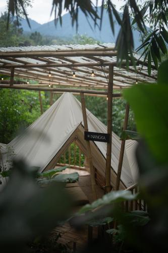 Paisaje cerca de este tented camp