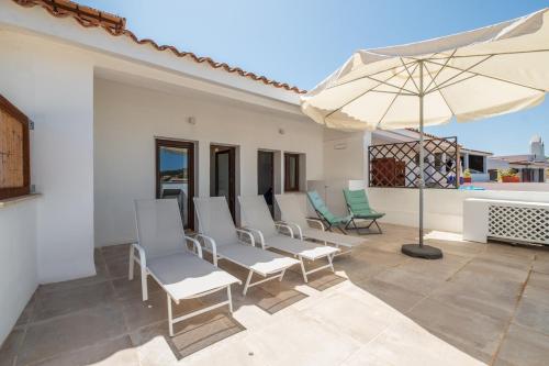 Μπαλκόνι ή βεράντα στο Baja Sardinia Terrazza un passo dal Mare - AC