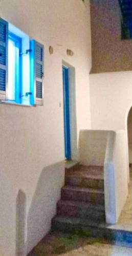 HOUSE 3Bedroom Maisonette ΕΞΟΧΙΚΟ Alyki PAROS 50m from BEACH ideal for families
