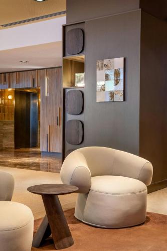 Posezení v ubytování Amsterdam Marriott Hotel