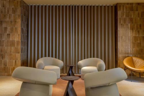 Posezení v ubytování Amsterdam Marriott Hotel