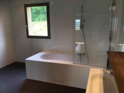 Bany a Villa Larrouy