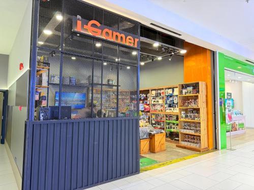 a store with a sesame sign on the door at Kuching Vivacity Jazz Suite 4 YM Homestay 3 bedroom 2 bathroom in Kuching
