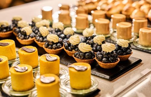 Makanan di atau berdekatan hotel