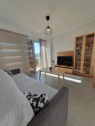 Alquilaencanarias-Medano Los Martines beachfront A