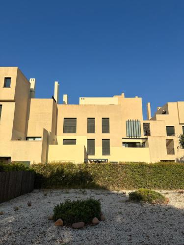 Το κτήριο όπου στεγάζεται  το διαμέρισμα