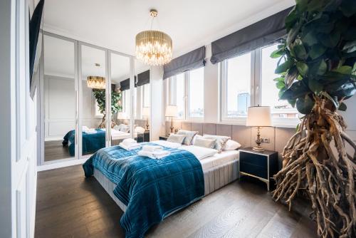 Posteľ alebo postele v izbe v ubytovaní Luxury penthouse with jacuzzi