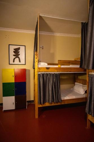 Lova arba lovos apgyvendinimo įstaigoje Simba homes