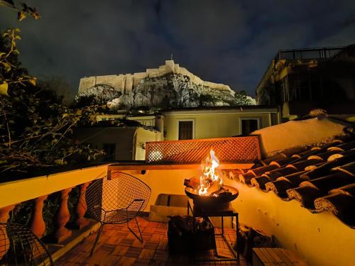 Live at the Acropolis shadow - under super scenic Anafiotika