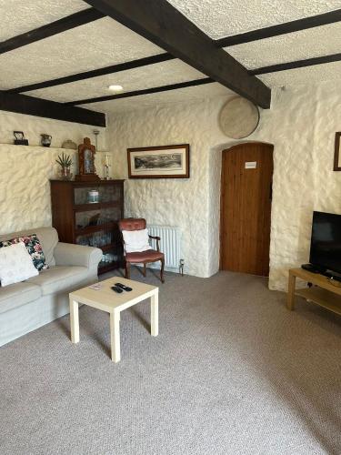 Televisyen dan/atau pusat hiburan di St Ronans Cottages