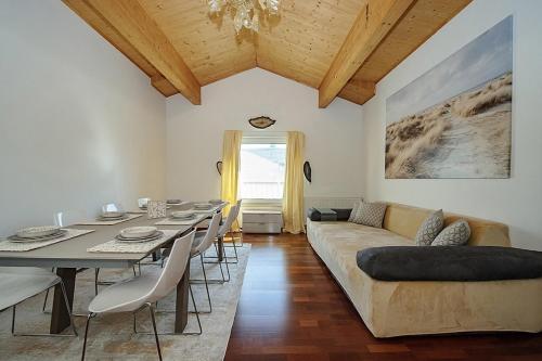 Luxury loft near the lake, university