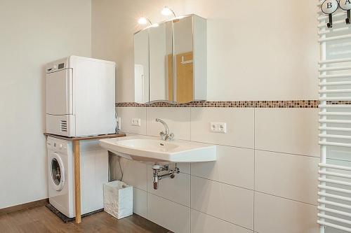 Ένα μπάνιο στο Luxury loft near the lake, university