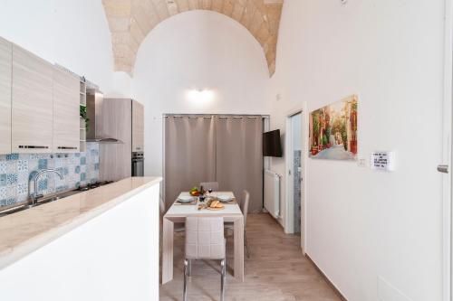 Dapur atau dapur kecil di Salento Rosa dei Venti Rooms & Pool - Lecce Selection