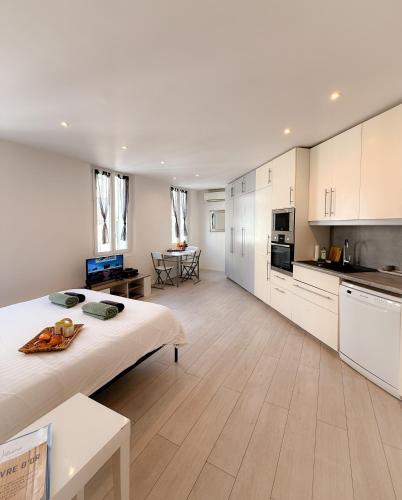Le Clemenceau By ApiRent #Cosy #200m des plages #AirConditioning
