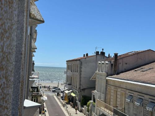 T2 lumineux avec balcon à 50m de la plage à Pontaillac, parking inclus - FR-1-494-214