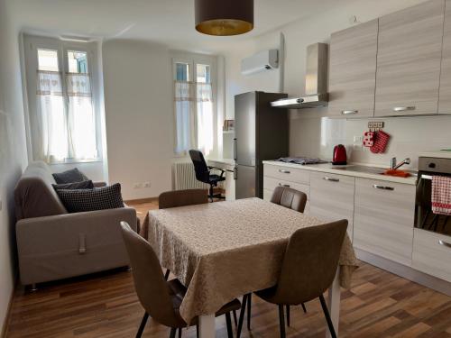 Kuchyň nebo kuchyňský kout v ubytování Appartamento centro storico Pordenone