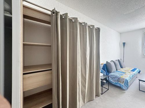 Postel nebo postele na pokoji v ubytování Studio meublé à Lyon Centre