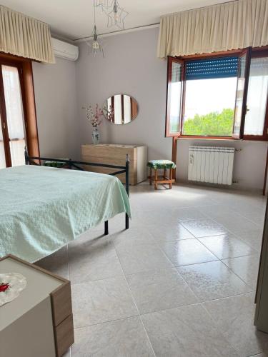 4 beds - 2 bedrooms near the station