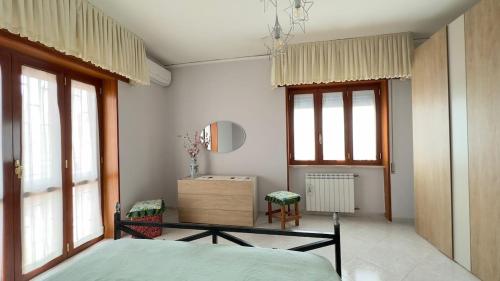 4 beds - 2 bedrooms near the station