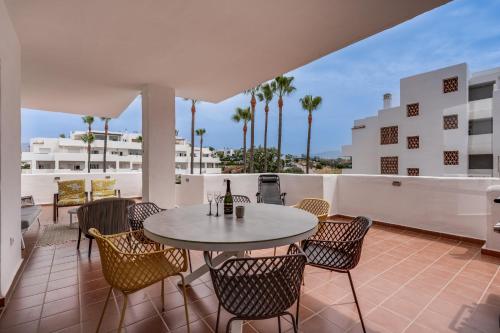 Spacious apartement with large terraces Lunymar Golf, Estepona
