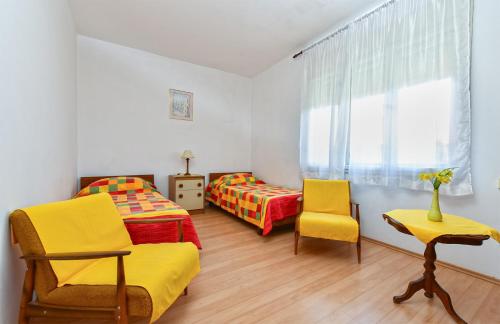 Apartments Mirela 1554