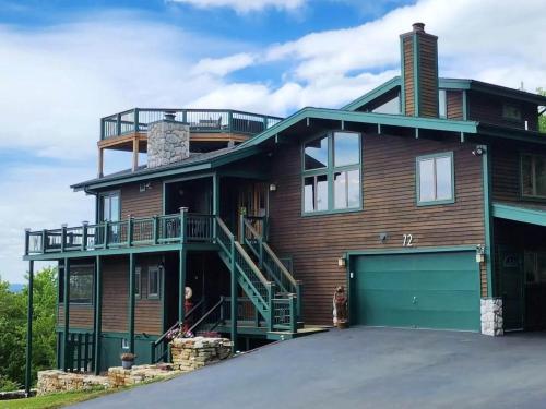 Gallery image of Million Dollar View in Bolton Landing