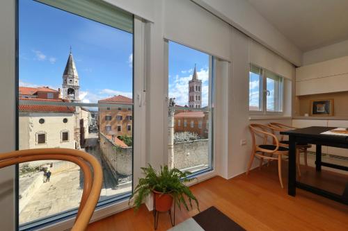 Apartment 4B