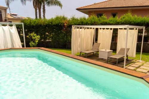 Swimmingpoolen hos eller tæt på Villa Adriana