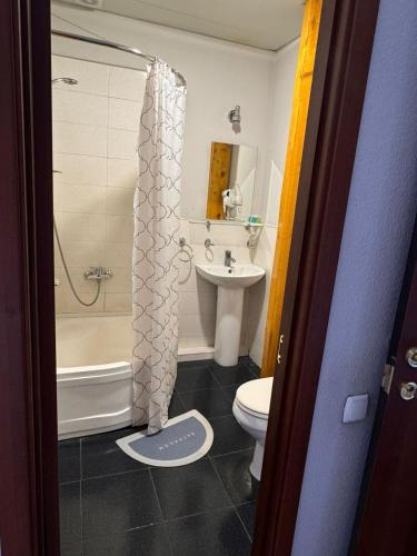 Koupelna v ubytování Hotel Aleksandria