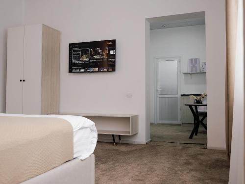TV a/nebo společenská místnost v ubytování NUNO hotel Жалал-Абад