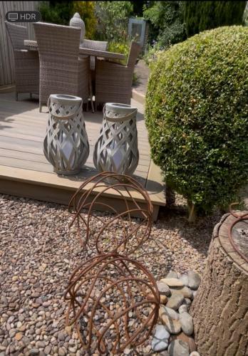 Zahrada ubytování Entire Georgian luxury house - 3 Storey- High St Henley-in-Arden -Two bedrooms-Sleeps 4 people Close to Stratford upon Avon - Warwick - Solihull - NEC