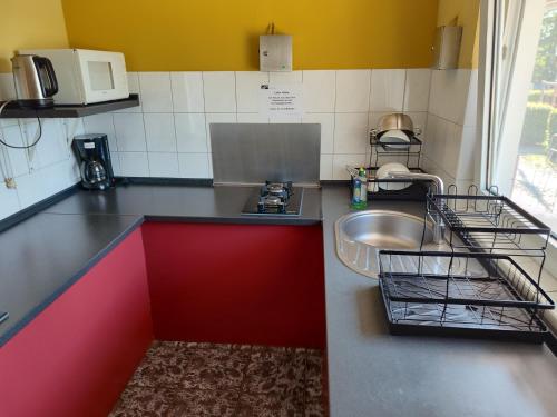 Dapur atau dapur kecil di TinyHouse "Cupid" am See, an der Mecklenburger Seenplatte