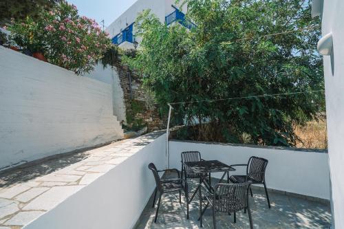 Gallery image of Anemopetra in Apollonia