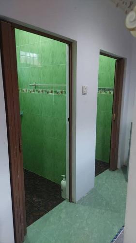 Ένα μπάνιο στο HOMESTAY AL- Amin