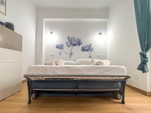 Modern apartment with Private Balcony Near Colosseum