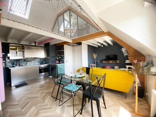 CATAMARAN - Duplex Atypique avec Parking