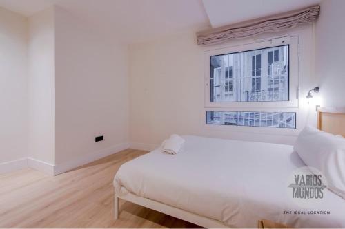 Malasaña auténtica para 8, ven a San Bernardo 20 E3