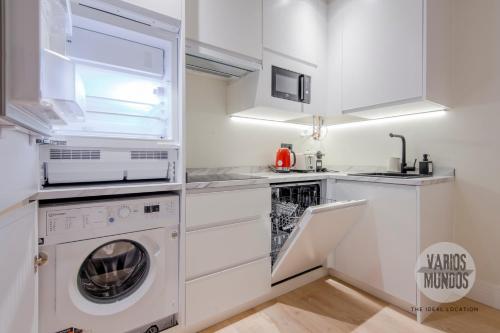 Malasaña auténtica para 8, ven a San Bernardo 20 E3
