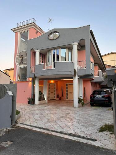Budova, kde se apartmán nachází